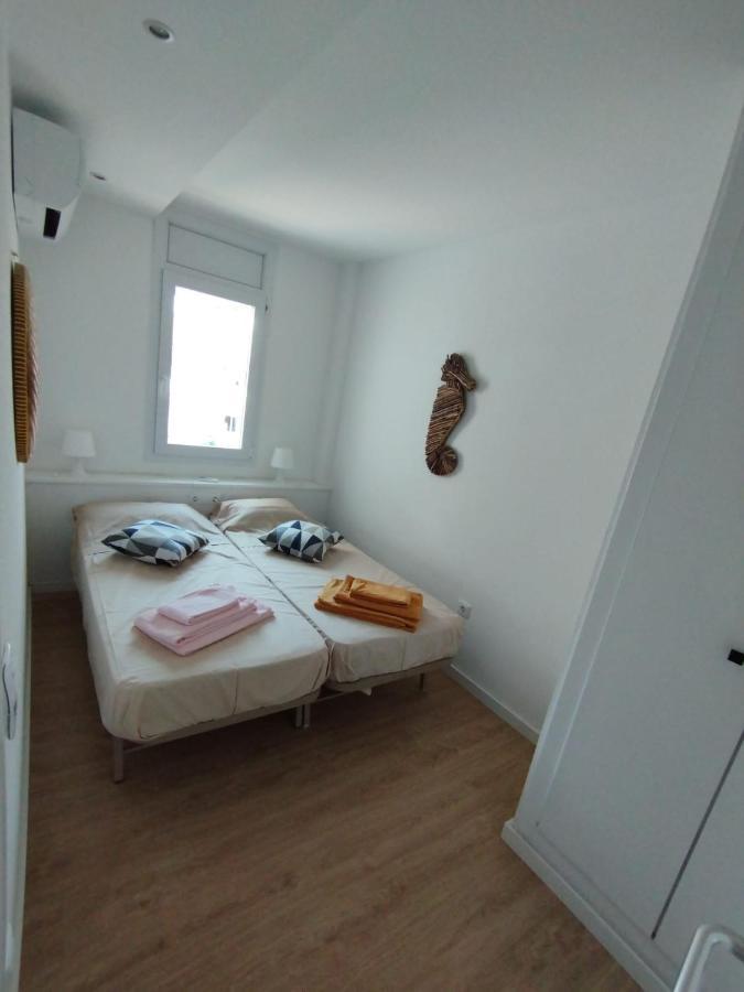 Atico Terrace: Mountain & Marina Views with Pool Apartment Roses Exterior photo